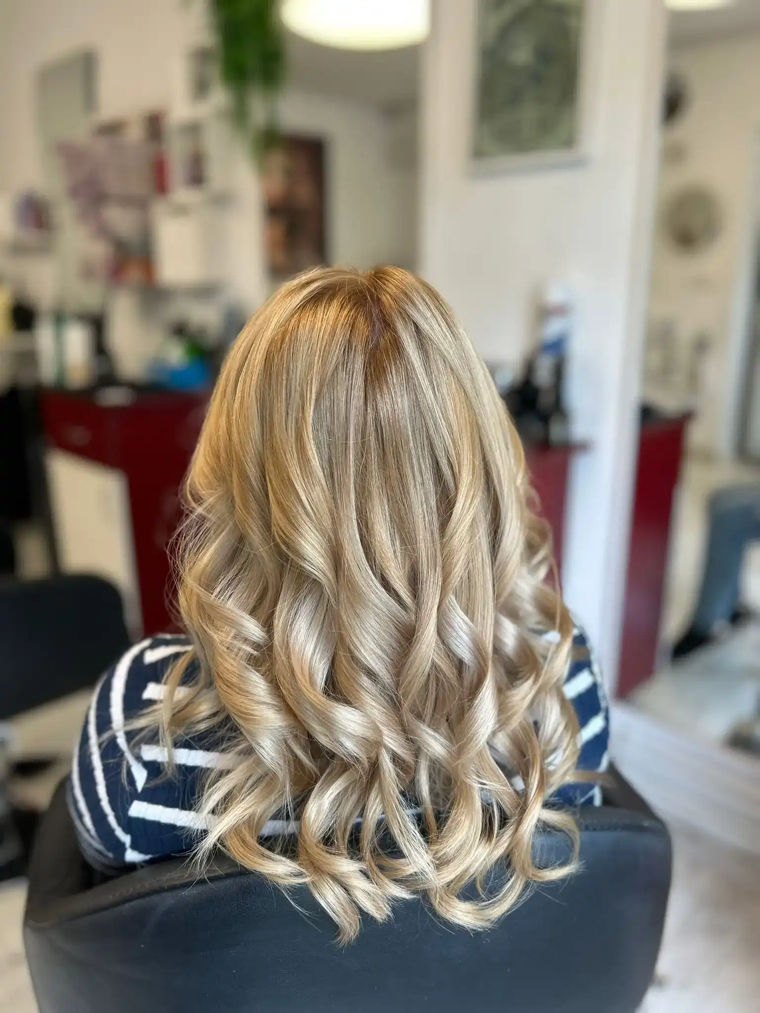 Coafură realizată la Nico Beauty Style în Sibiu
